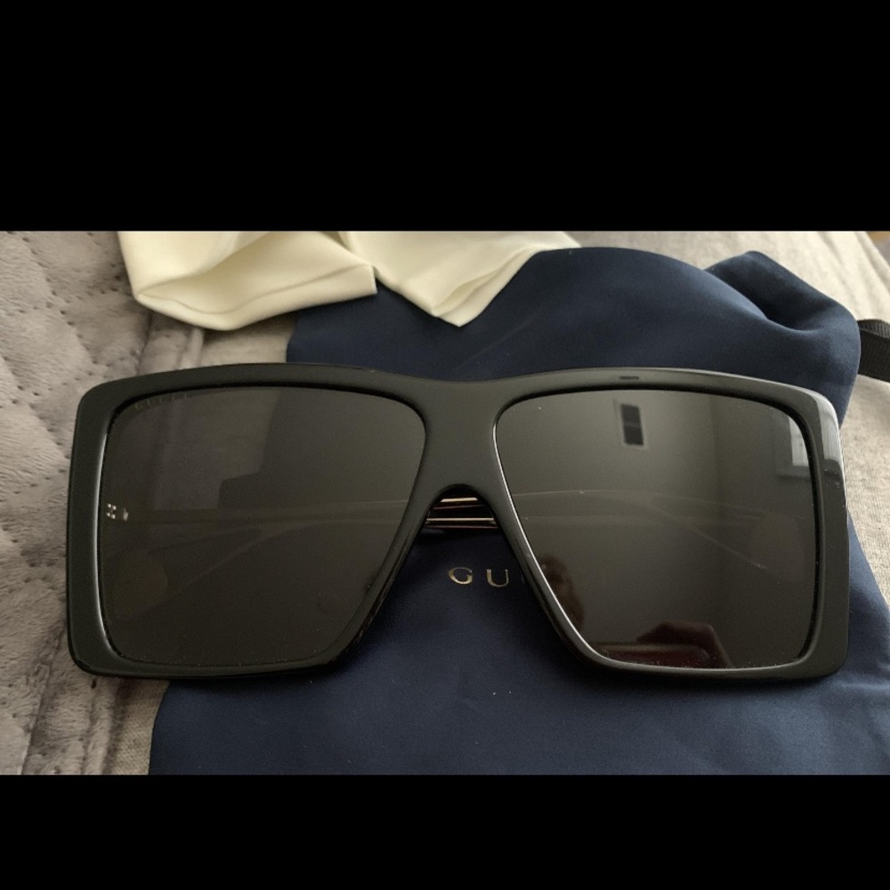 GUCCI sunglasses